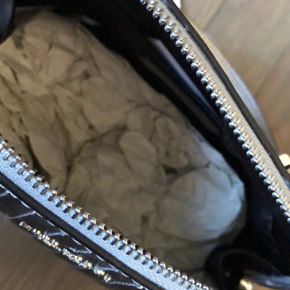 Kate Spade NWT silver mini dome crossbody🔥🔥 - Picture 9 of 15